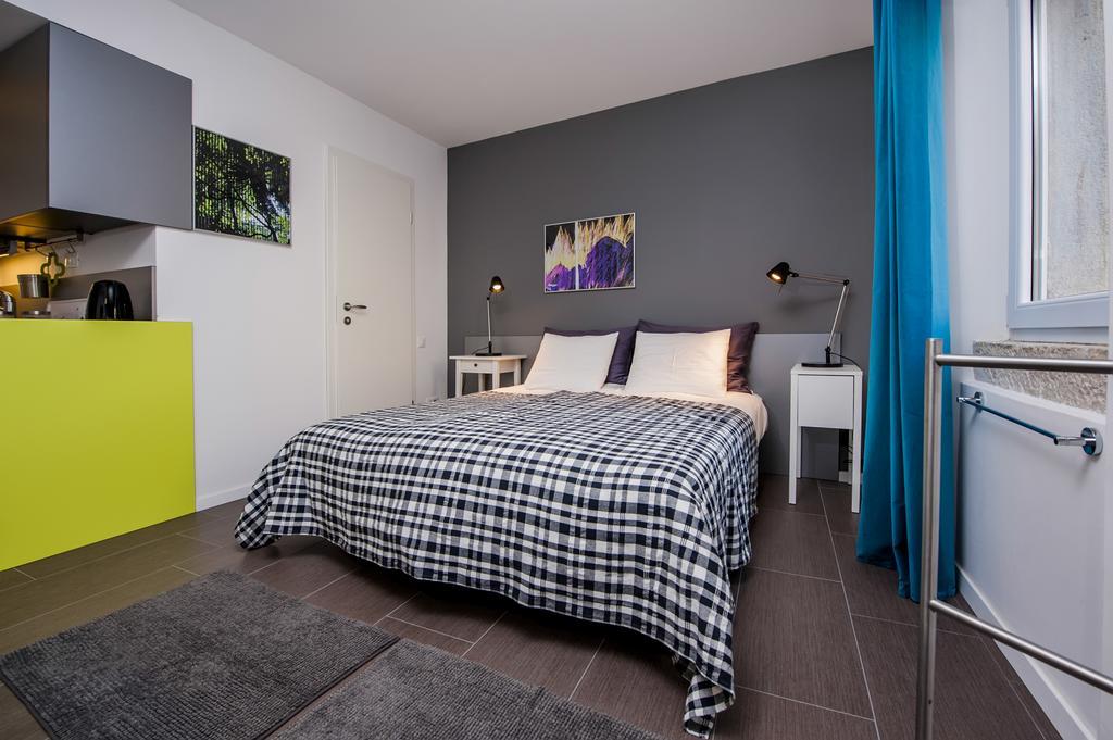 Apartments Aalvar And Aalto Ровинь Экстерьер фото